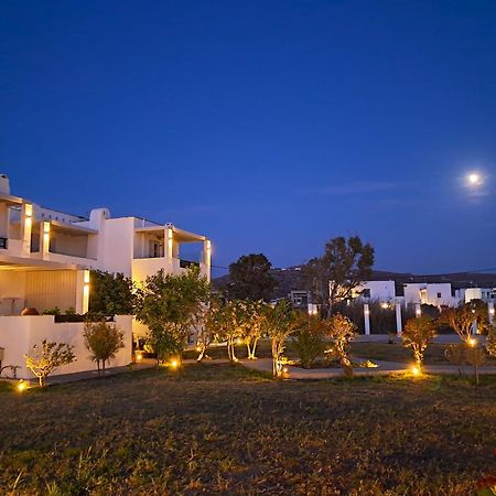 Sea Lilies Suites Pláka Екстериор снимка